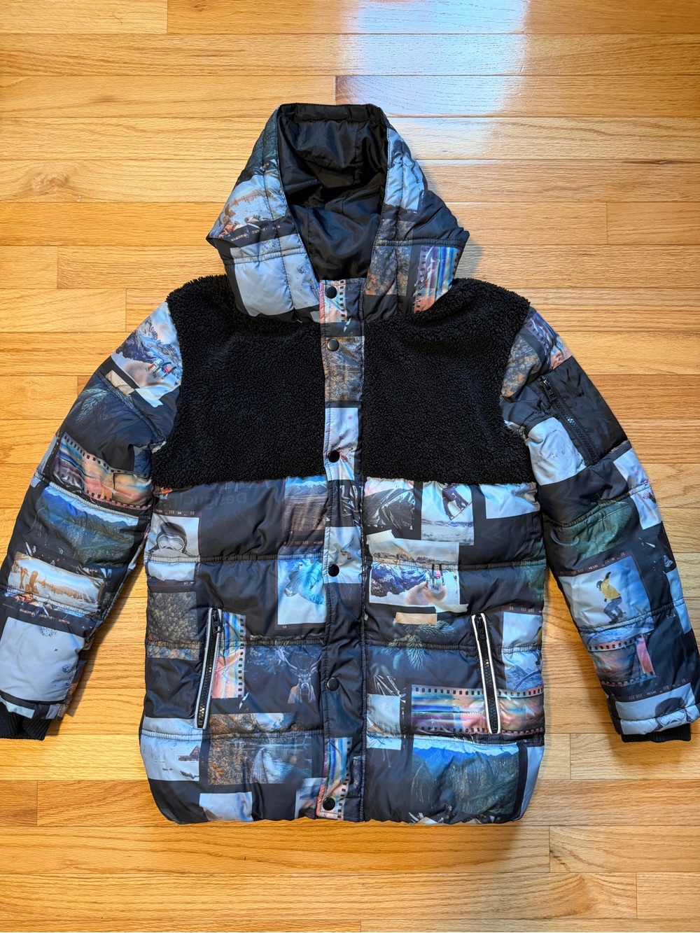 Desigual Black Photo-Print Puffer Jacket with Sherpa Yoke size 13-14